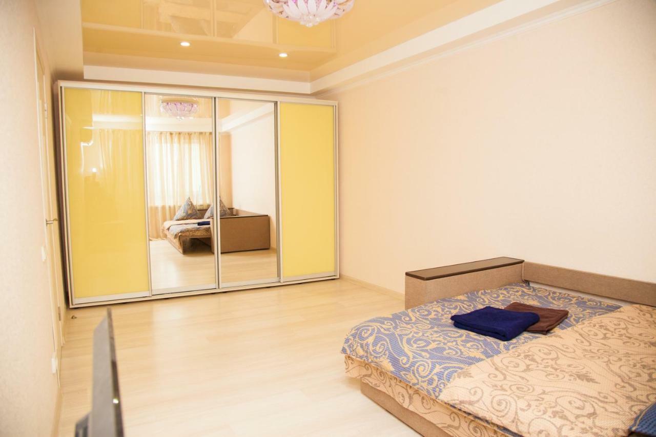 Semi-luxury Apartment on Zaporozhskaya 9 Zaporizhia Bagian luar foto